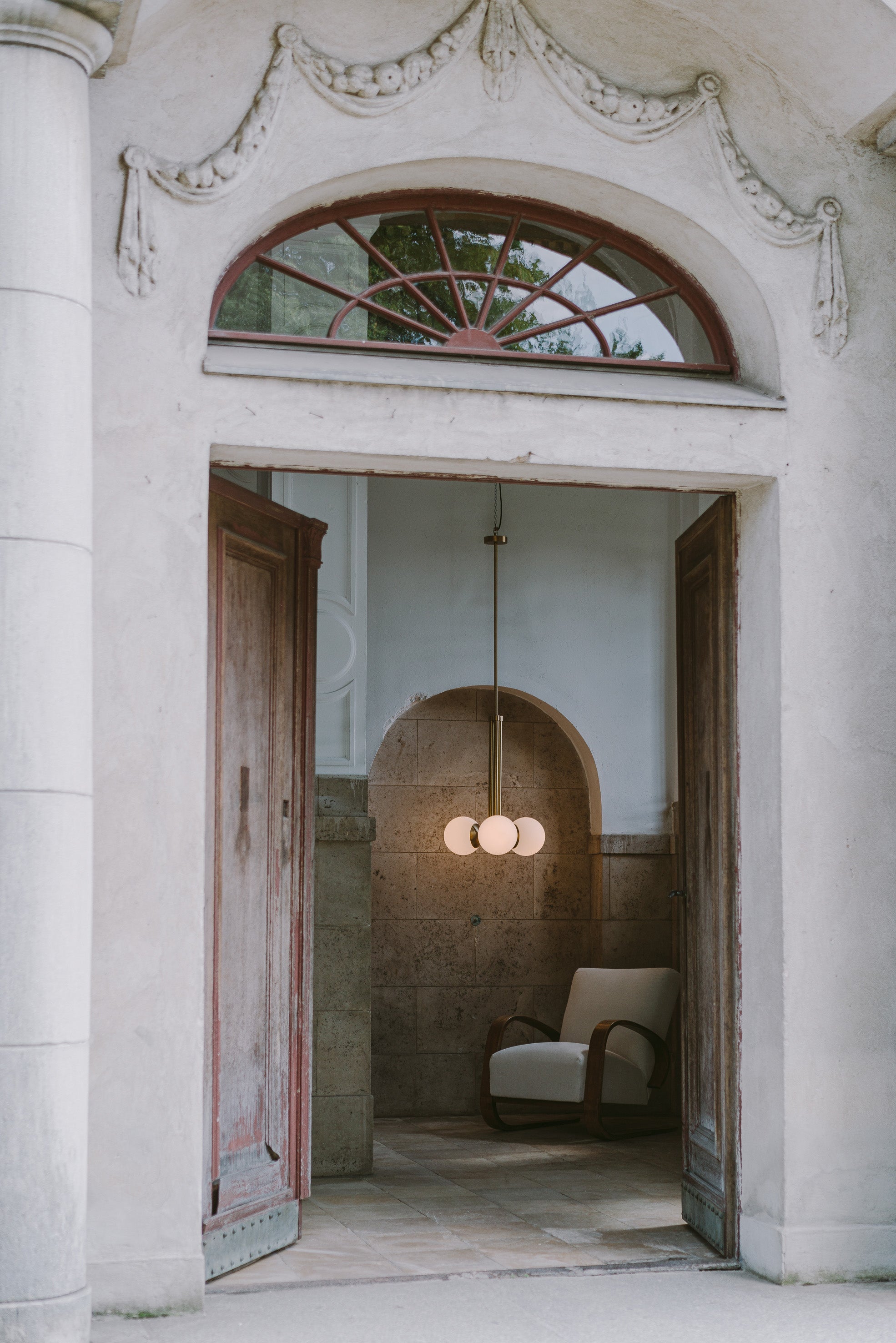 Schwung Tubular 700 Chandelier Burnished Brass